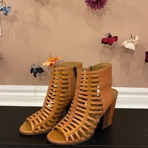 Peep-toe gladiator block heel sandal